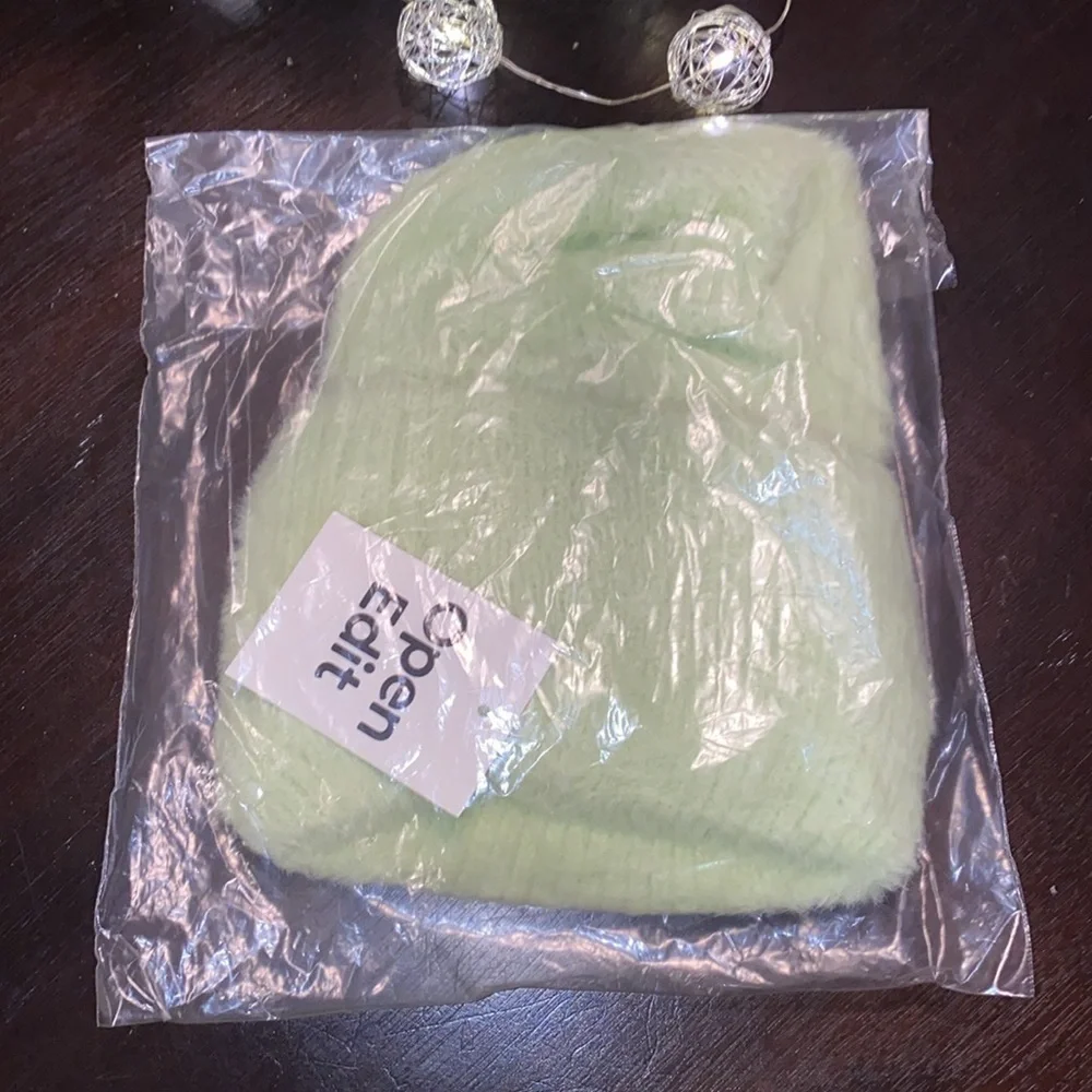 NWT Open Edit Feather Yarn Stretch Beanie Hat in Calm Green - price is firm - Picture 3 of 4